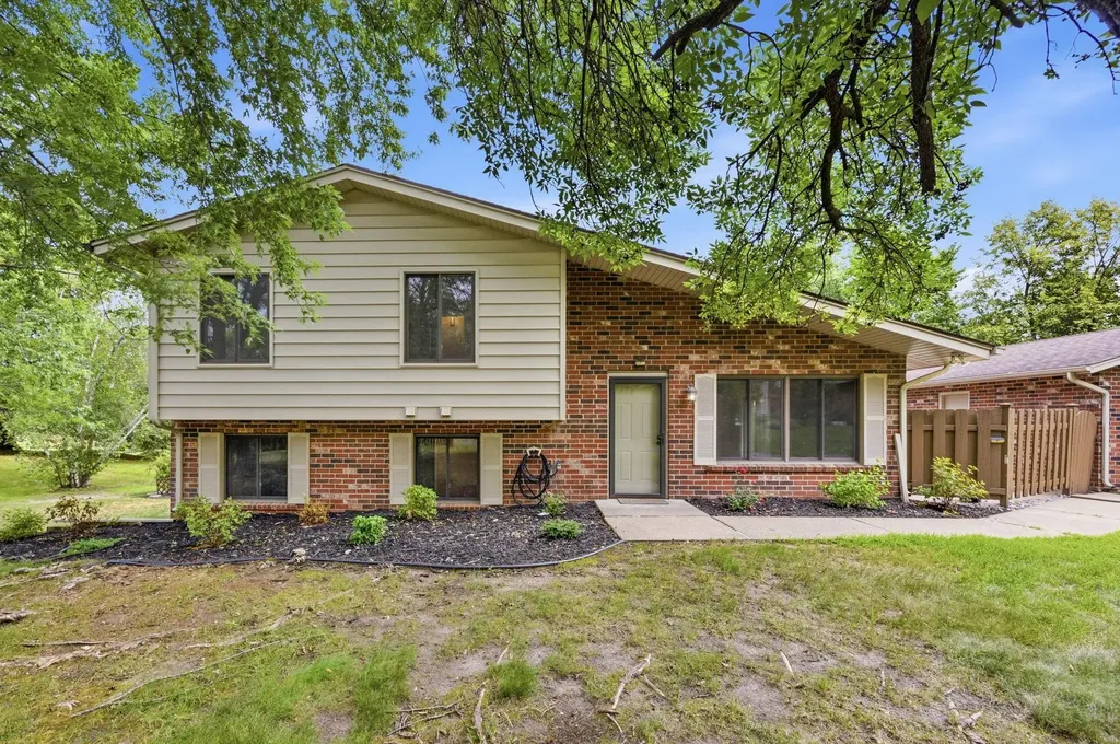 9712 Cimarron Circle Minnetonka MN 55305