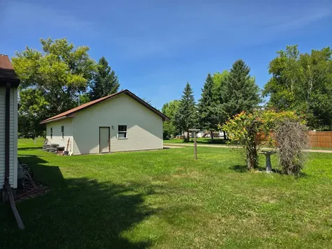 604 E Willow Avenue Olivia MN 56277