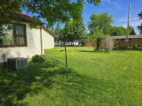 604 E Willow Avenue Olivia MN 56277