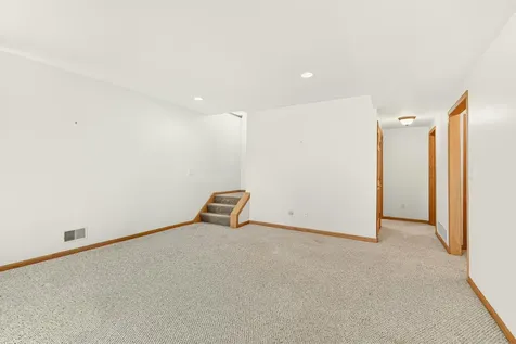 2970 Kenosha Drive NW Rochester MN 55901