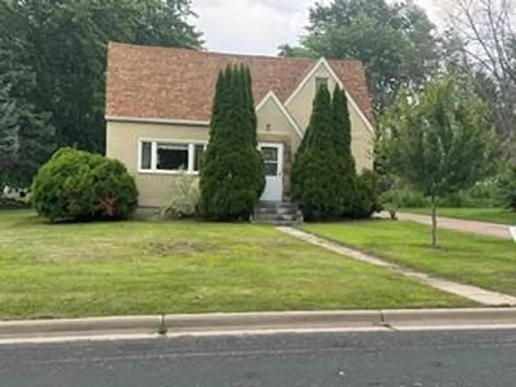 503 N Elm Street Belle Plaine MN 56011