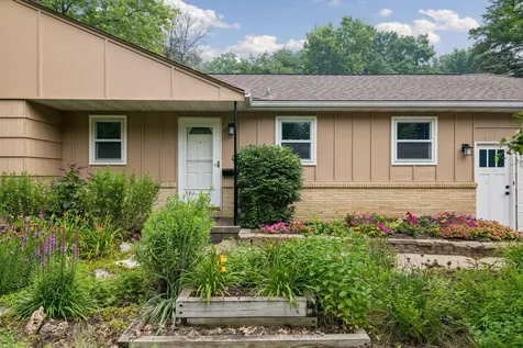 3613 Robin Lane Minnetonka MN 55305