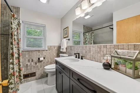 3613 Robin Lane Minnetonka MN 55305
