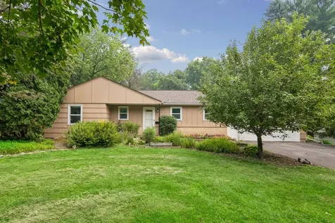 3613 Robin Lane Minnetonka MN 55305
