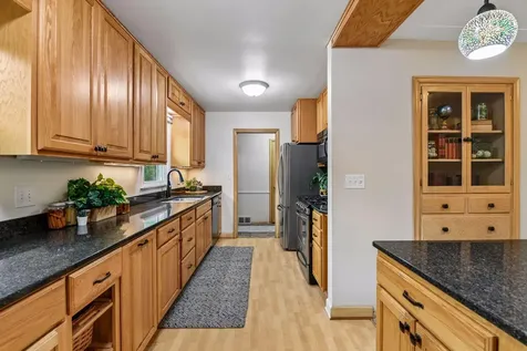 3613 Robin Lane Minnetonka MN 55305