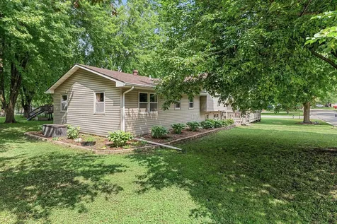1304 Swanhill Drive Albert Lea MN 56007