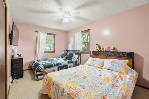 1304 Swanhill Drive Albert Lea MN 56007
