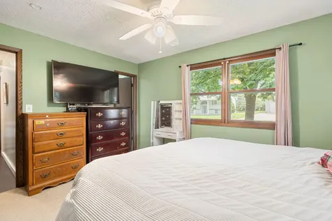 1304 Swanhill Drive Albert Lea MN 56007