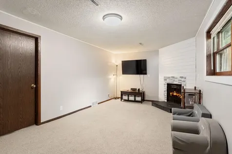 1304 Swanhill Drive Albert Lea MN 56007