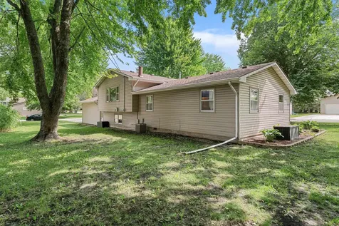 1304 Swanhill Drive Albert Lea MN 56007
