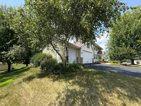 931 Sterling Street S Maplewood MN 55119