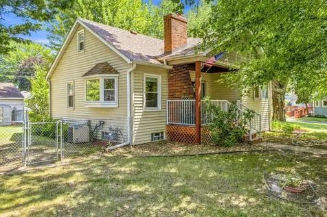 615 12th Avenue NW New Brighton MN 55112
