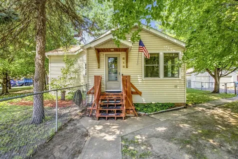 615 12th Avenue NW New Brighton MN 55112
