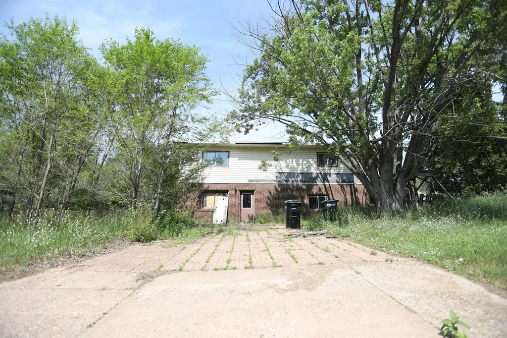 701 9th Street NE Little Falls MN 56345