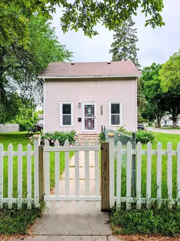 523 11th Street N Moorhead MN 56560