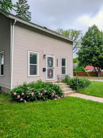 523 11th Street N Moorhead MN 56560