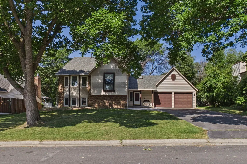 9137 Polaris Lane N Maple Grove MN 55369