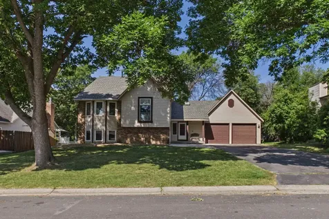 9137 Polaris Lane N Maple Grove MN 55369