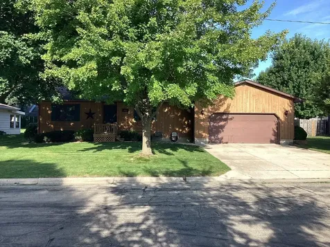 1601 Cheryl Avenue Albert Lea MN 56007