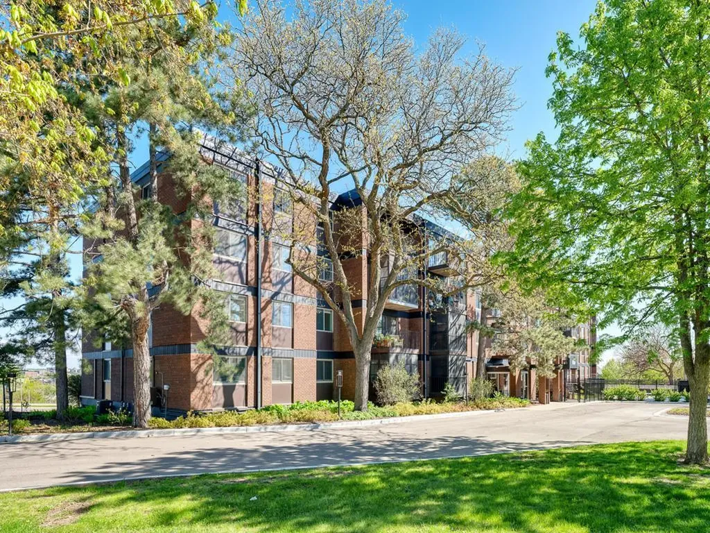 334 Cherokee Avenue Saint Paul MN 55107