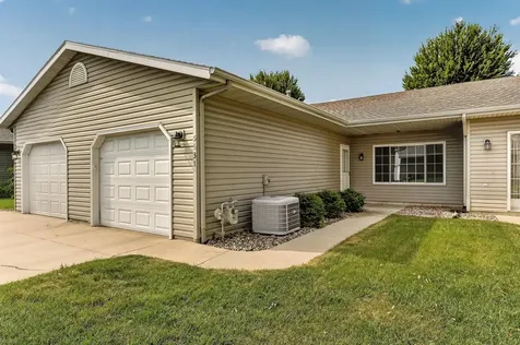5631 White Oaks Lane NW Rochester MN 55901