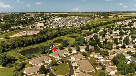 5631 White Oaks Lane NW Rochester MN 55901