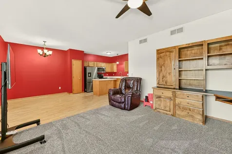 5631 White Oaks Lane NW Rochester MN 55901
