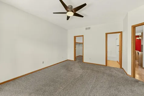 5631 White Oaks Lane NW Rochester MN 55901