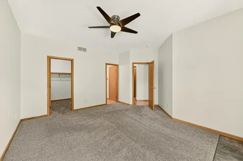 5631 White Oaks Lane NW Rochester MN 55901