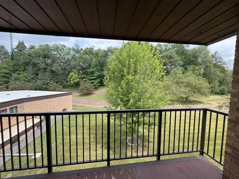 2690 Oxford Street N Roseville MN 55113