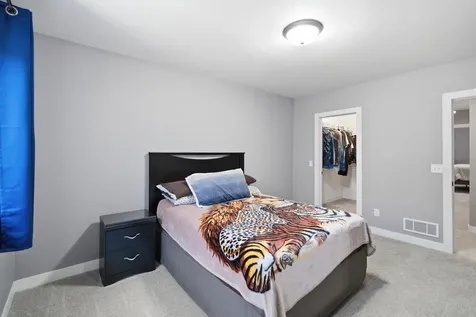 820 Fieldcrest Drive Mankato MN 56001