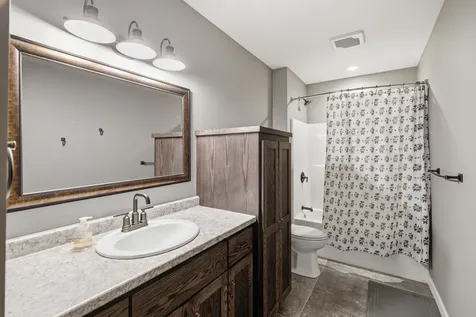 820 Fieldcrest Drive Mankato MN 56001