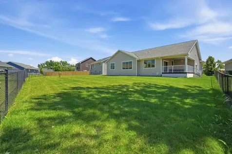 820 Fieldcrest Drive Mankato MN 56001