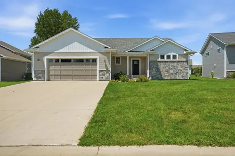 820 Fieldcrest Drive Mankato MN 56001