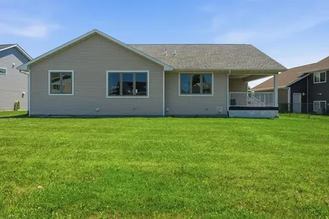 820 Fieldcrest Drive Mankato MN 56001