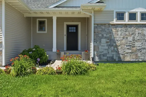 820 Fieldcrest Drive Mankato MN 56001