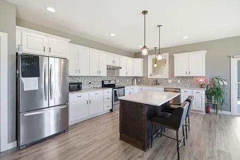 820 Fieldcrest Drive Mankato MN 56001