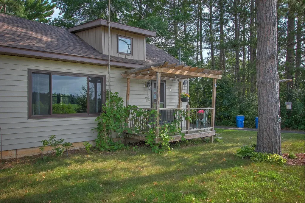 2815 269th Avenue NE Isanti MN 55040