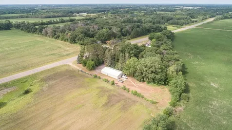 2815 269th Avenue NE Isanti MN 55040