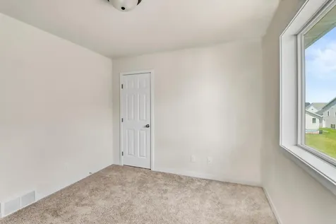 1154 60th Avenue W West Fargo ND 58078