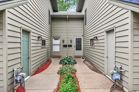 6025 79th Avenue N Brooklyn Park MN 55443