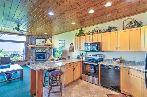 2826 Highway 61 Two Harbors MN 55616
