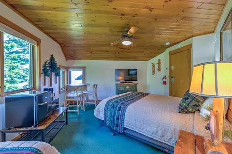 2826 Highway 61 Two Harbors MN 55616
