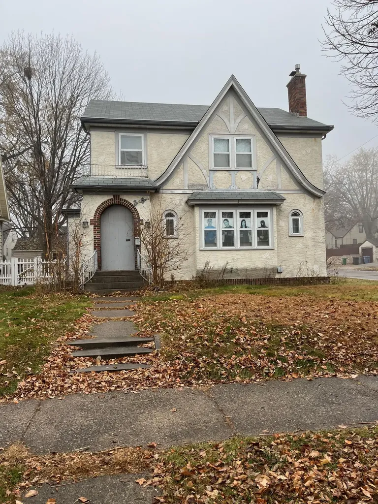 3800 Xerxes Avenue N Minneapolis MN 55412