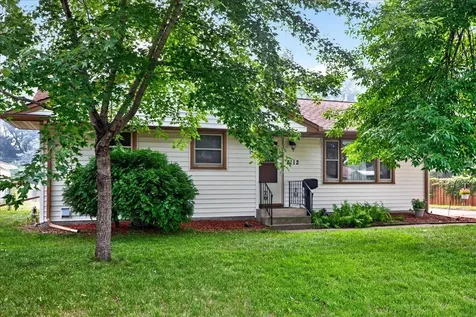 7112 Indiana Avenue N Brooklyn Center MN 55429