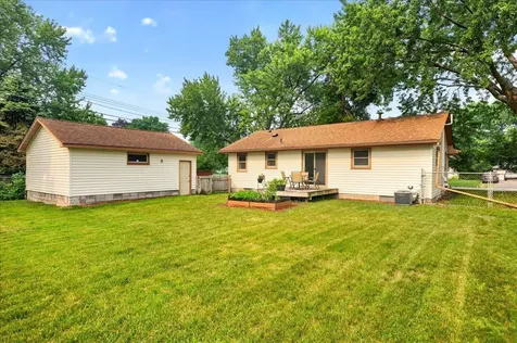 7112 Indiana Avenue N Brooklyn Center MN 55429