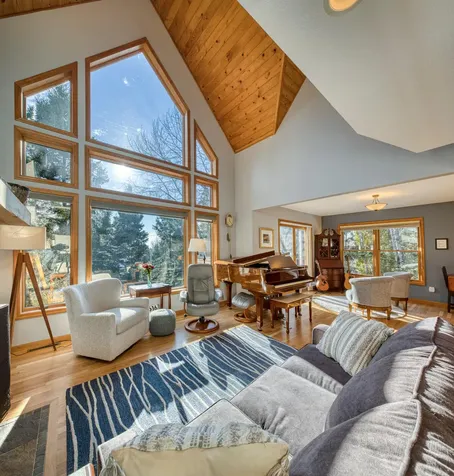 2472 Cliff View Circle Two Harbors MN 55616