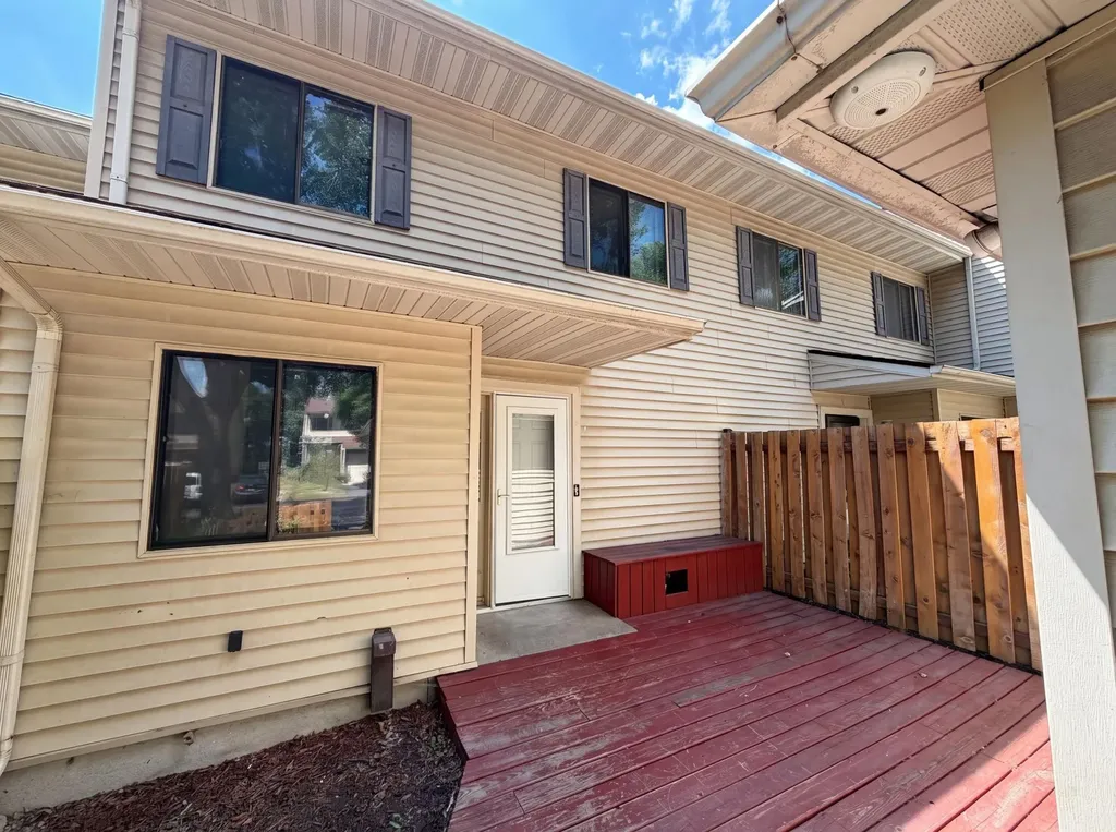 201 Bridlewood Drive Saint Paul MN 55119