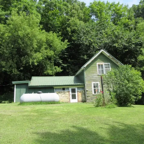 W1620 County Road S Plum City WI 54761