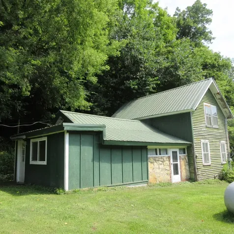 W1620 County Road S Plum City WI 54761